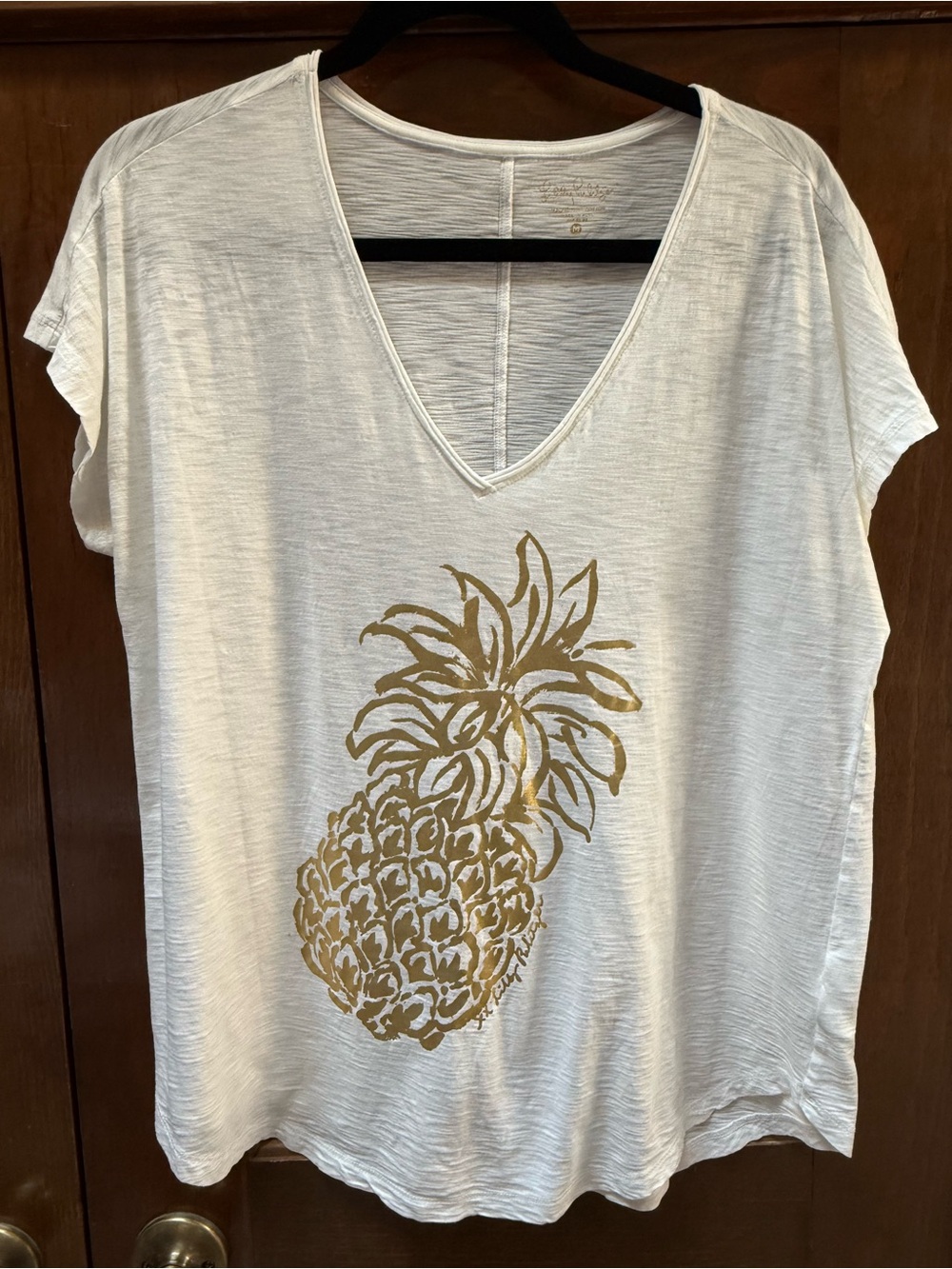 Lilly Pulitzer White Gold Pineapple Pima Cotton Slub V-Neck Tee Shirt
